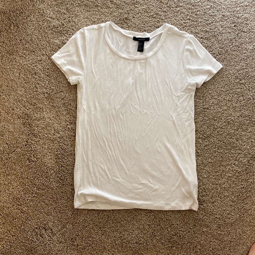 Ribbed white shirt. Size L